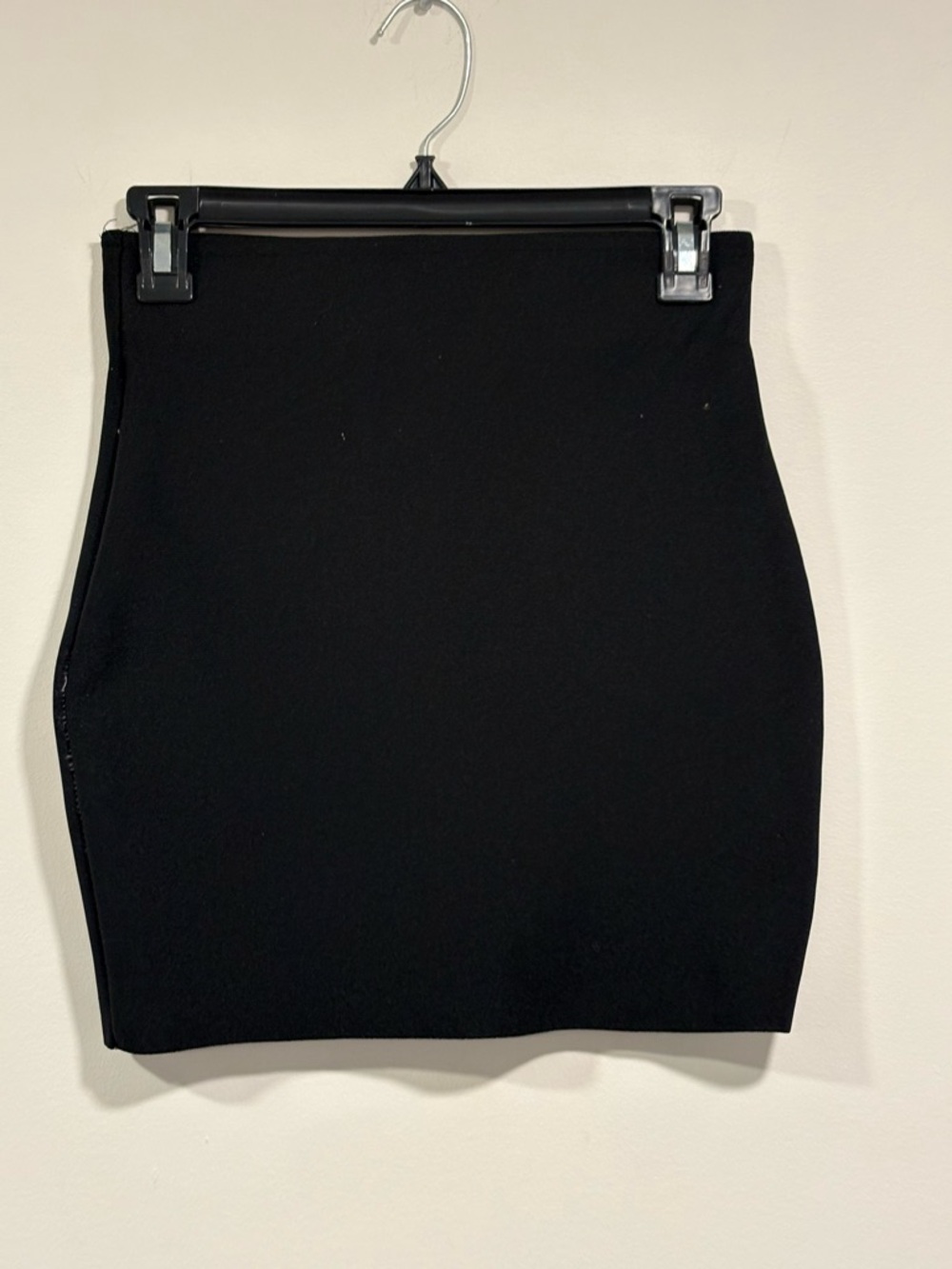 Classic Black High-Rise Pencil Skirt - Picture 3 of 4